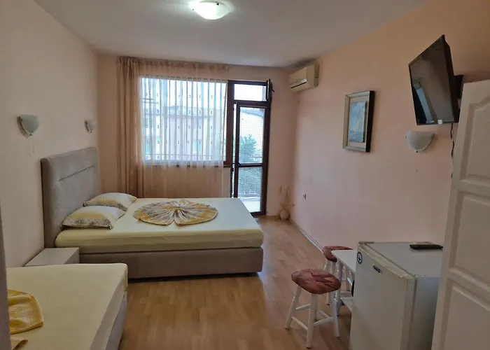 招待所 Primorski Briz